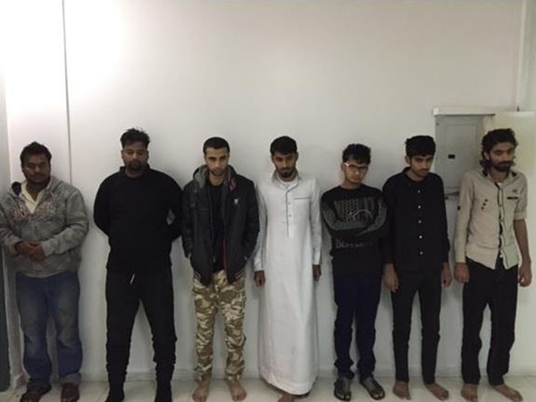 شرطة الرياض تلقي القبض على سبعة وافدين احترفوا سرقة أجزاء السيارات