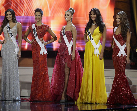 أجمل نساء العالم تفوز بلقب ملكة جمال الكون ... الكولومبية بولينا فيغا