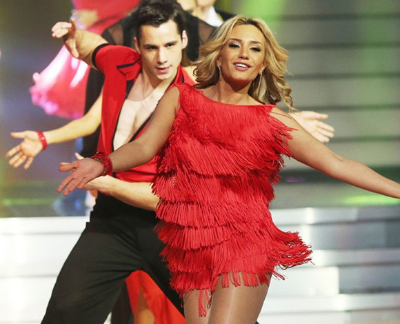 في Dancing With The Stars: دانييلا تفوز وجمهور مايا يستنكر