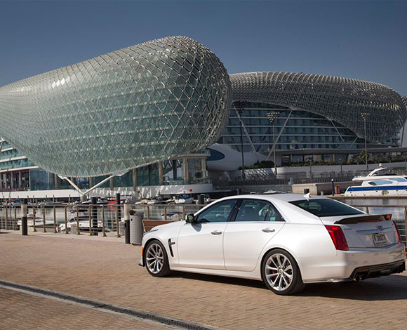 كاديلاك CTS-V 2016 قدرات حقيقية للقيادة ضمن الحلبات