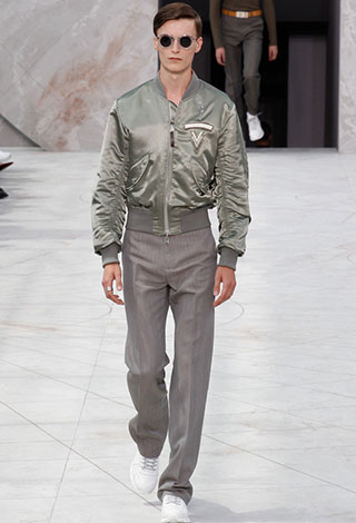 Volez, Voguez, Voyagez مع مجموعة Louis Vuitton الجديدة
