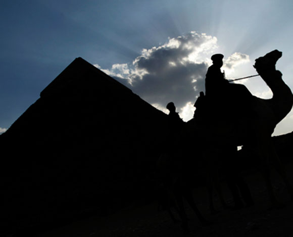 صور نادرة لأهرامات الجيزة