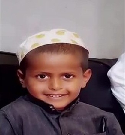 بالفيديو .. ماذا أهدى الوليد ابن طلال للطفل السحلي