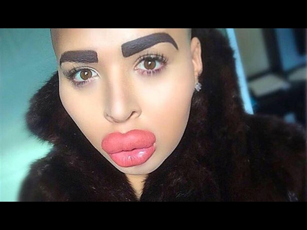 أنفق 150 ألف دولار من أجل أن يشبه هذه الشخصية .. شاهد لتعرف من هي