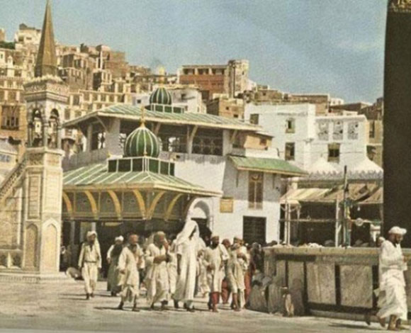 صور نادرة لأداء المسلمين مناسك الحج عام 1953