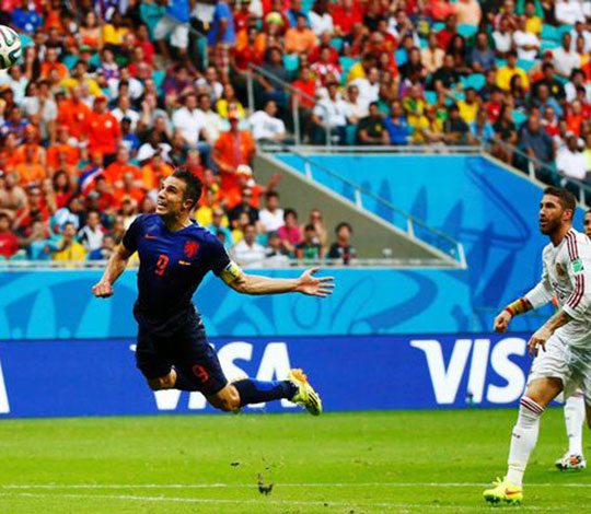 روبن فان بيرسي على قائمة أفضل هدف في كأس العالم حتى الآن 