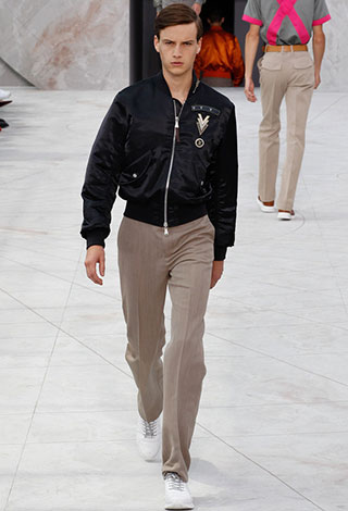 Volez, Voguez, Voyagez مع مجموعة Louis Vuitton الجديدة