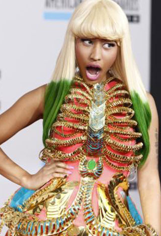 إليك بالصور أزياء النجمة "Nicki Minaj" 