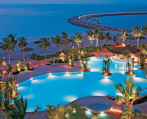 Jumeirah Beach Hotel ... فندق فخم لإقامة مميزة