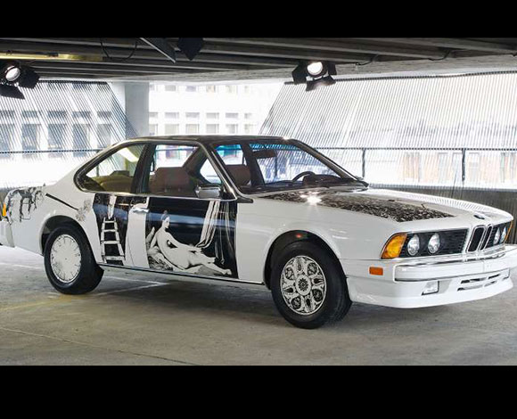BMW تجمع سياراتها مع الفن... بالصور