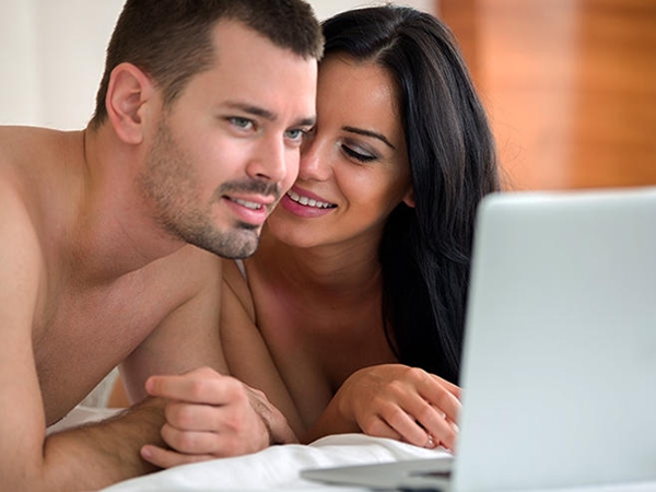 كيف يمكنك ممارسة الجنس بعد مرور 10 سنوات على الزواج بدون ملل أو رتابة