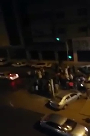 مشاجرة نسائية في الرياض توقف حركة السير