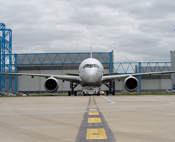 "Airbus 350 XWB" الطائرة النفاثة الأولى من نوعها 