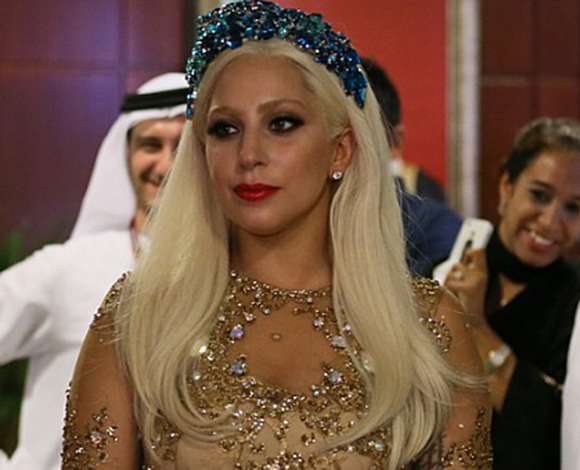 "Lady Gaga"  تصل الى دبي وحفل كبير مساء اليوم