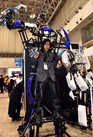 Transformers يصل الى دبي... والروبوت ملكك بـ100 ألف دولار