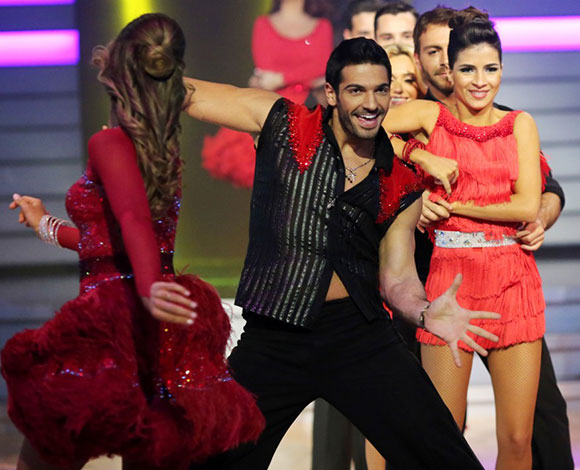 في Dancing With The Stars: دانييلا تفوز وجمهور مايا يستنكر
