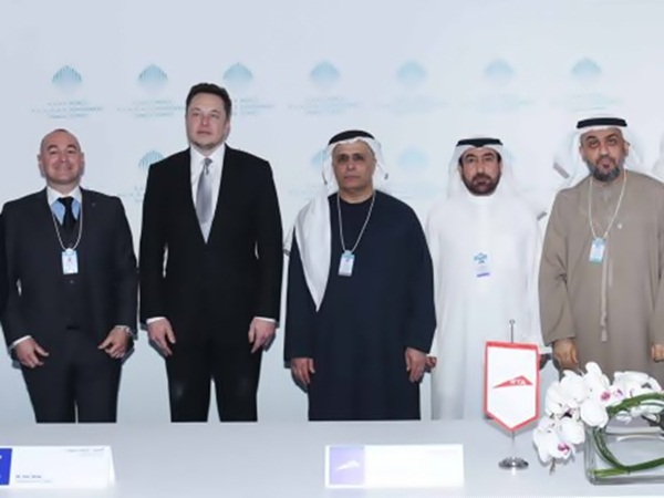دبي تتفق مع تيسلا لشراء 200 سيارة جديدة
