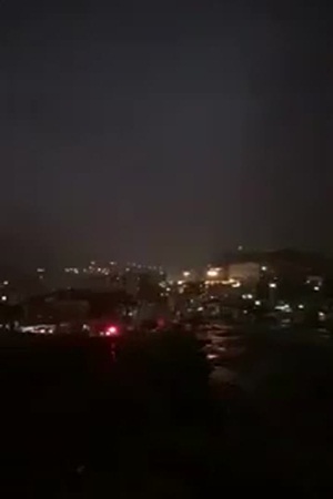 انطلاق صافرات الإنذار في جازان بعد انهمار الأمطار .. فيديو