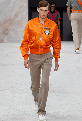 Volez, Voguez, Voyagez مع مجموعة Louis Vuitton الجديدة