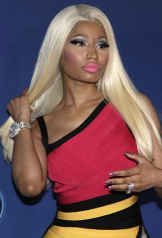إليك بالصور أزياء النجمة "Nicki Minaj" 