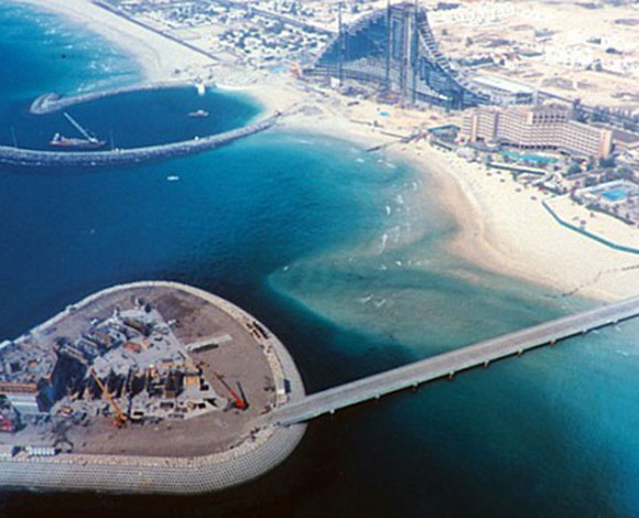 15 عاماً على افتتاح "برج العرب"