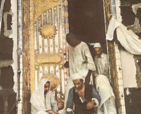 صور نادرة لأداء المسلمين مناسك الحج عام 1953