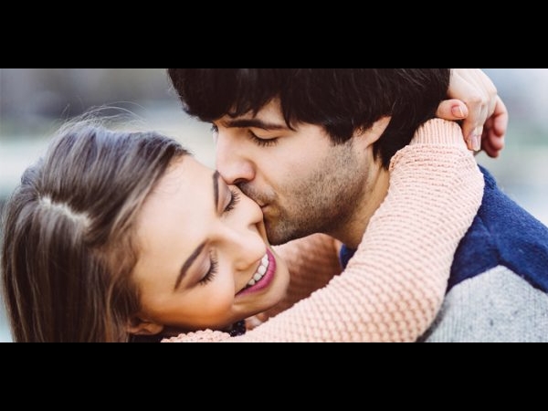 لماذا تنجذب النساء أحيانًا الرجل غير الوسيم .. تعرف على السبب