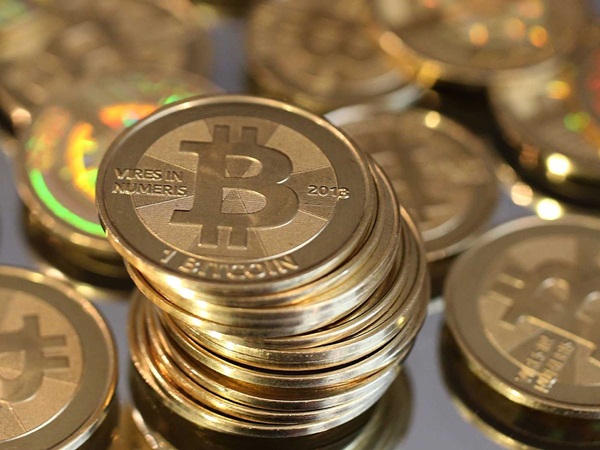 العملات الرقمية تحول مجهولين إلى أغنياء العالم .. وتزيح زوكربرغ عن أعلى القائمة
