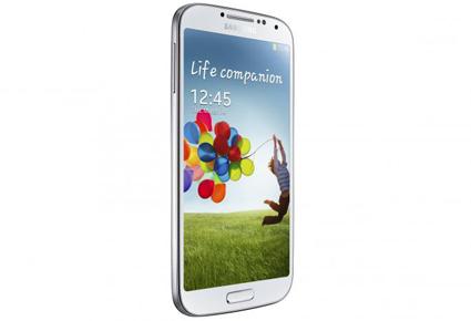 رائد يكشف تفاصيل S4 Galaxy الجديد من سامسنونغ