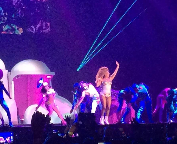 "Lady Gaga" تفتتح جولتها العالمية من دبي  