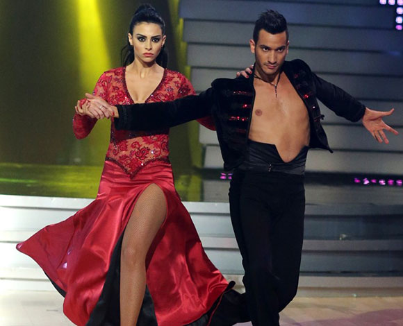 في Dancing With The Stars: دانييلا تفوز وجمهور مايا يستنكر