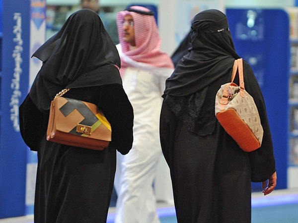 الموافقة على دراسة تعديل نام الجنسية السعودي