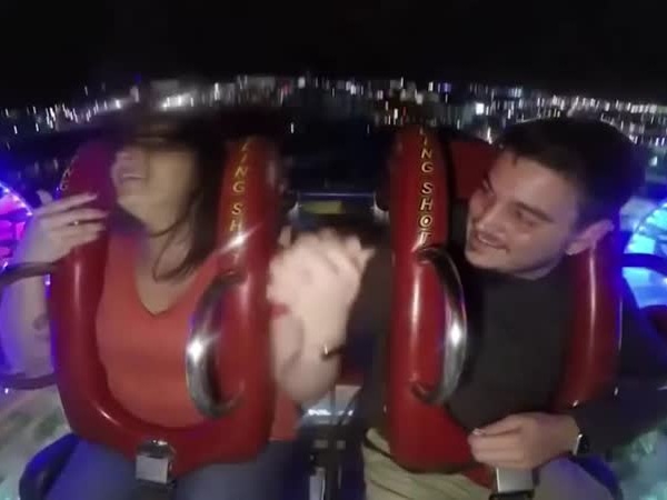 شاهد بالفيديو .. أغرب طلب للزواج على الإطلاق