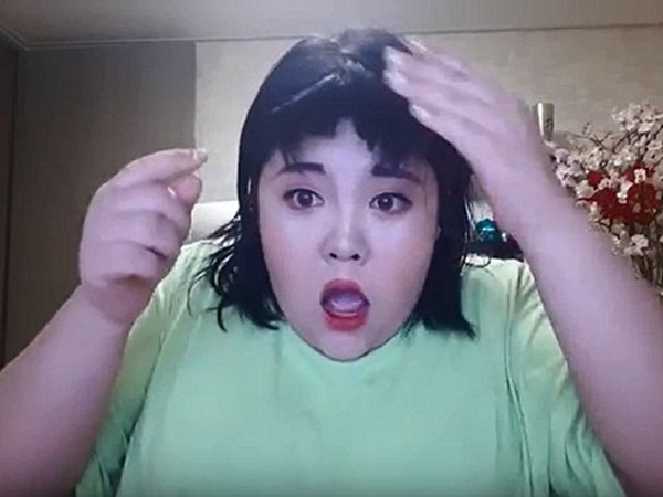 شاهد كيف أضرت مدونات التجميل بهذه المرأة