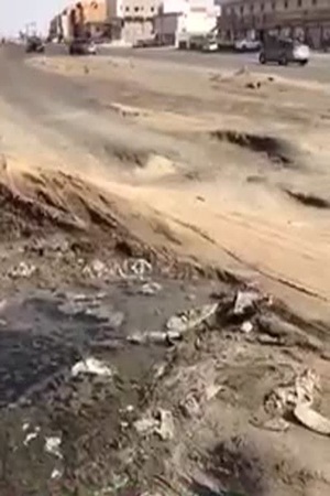 تدفق المياه في شواع جدة .. ولا استجابة من المسئولين .. فيديو
