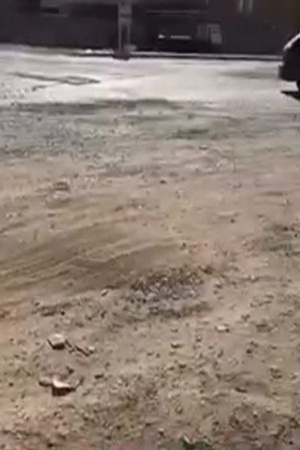 تدفق المياه في شواع جدة .. ولا استجابة من المسئولين .. فيديو