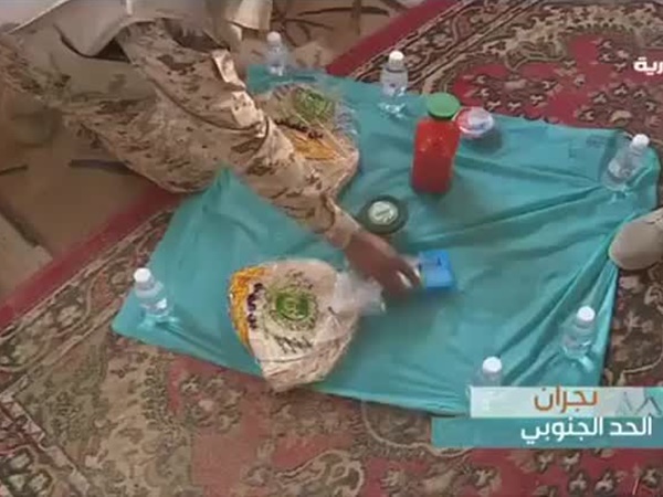 بالفيديو .. شاهد كيف يتناول الجنود على الحدود الجنوبية إفطارهم