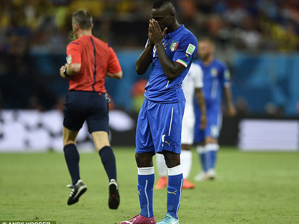 ايطاليا تفوز امام انكلترا 2-1 على ملعب آرينا دي أمازونيا