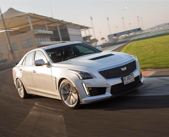 كاديلاك CTS-V 2016 قدرات حقيقية للقيادة ضمن الحلبات