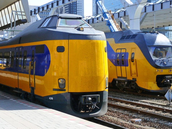 جميع قطارات هولندا تسافر الآن بقوة الرياح .. فيديو