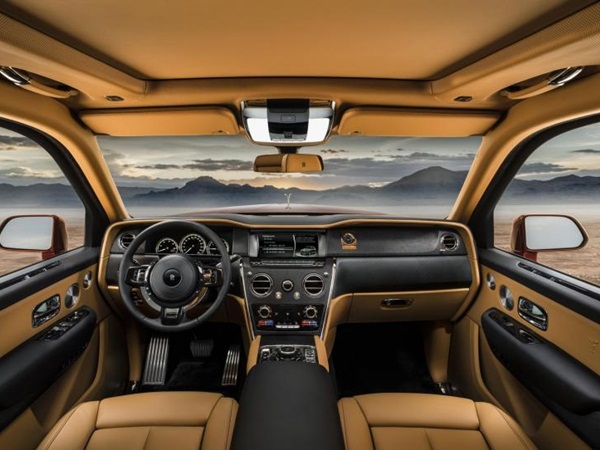 بالصور: ثري سعودي يشتري أول سيارة رباعية من رولز رويس