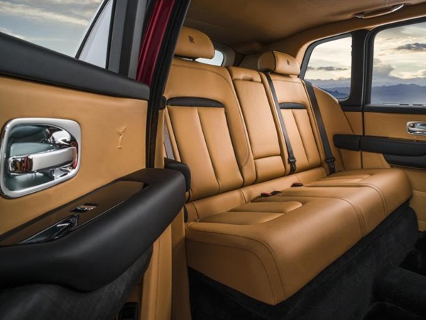 بالصور: ثري سعودي يشتري أول سيارة رباعية من رولز رويس