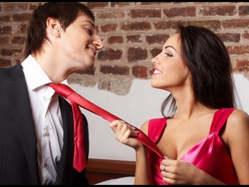 أماكن في جسم الرجل تثير غريزة المرأة