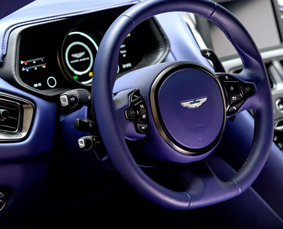 DB11 تُقدم الآن مع محرك فئة V8