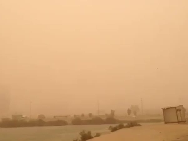 بالفيديو .. الطقس السئ يضرب جدة