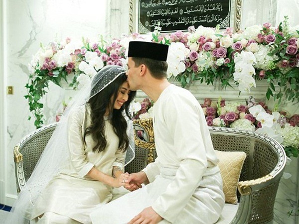 دنيس فيرباس يعتنق الإسلام ويتزوج من ابنة سلطان