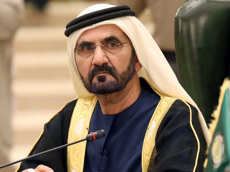 محمد بن راشد يقدم تعازيه في وفاة السلطان قابوس