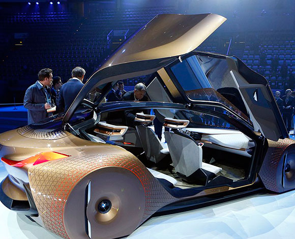 تعرف على سيارة المستقبل التجريبية Vision Next 100 من بي إم دبليو