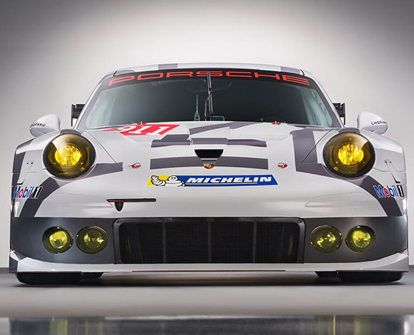 "919 هايبريد" و"911 آر إس آر" في خضمّ بطولات عالمية للسيارات الرياضية