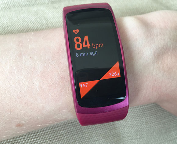 تتميز Samsung بإطلالة جديدة مع منتج Gear Fit 2